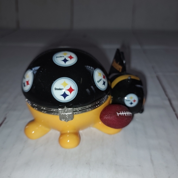 Steelers Bradford exchange ladybug music box - Picture 7 of 12